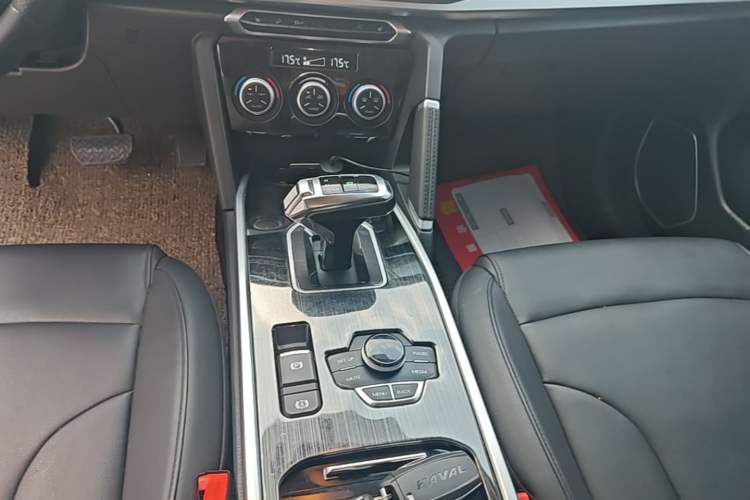 Used Haval H6 2018 Blue Label Sport Edition 1.5T Automatic Two-Wheel Drive Elite Model Gear Lever