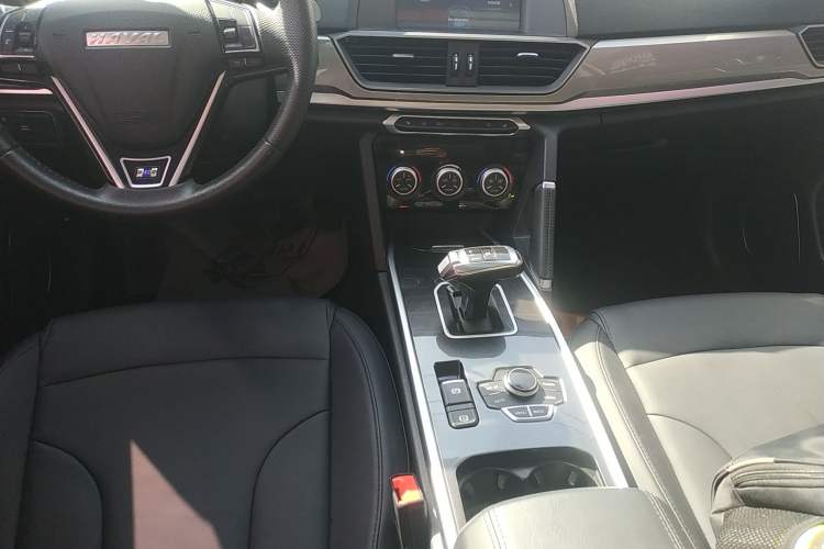 Used Haval H6 2018 Blue Label Sport Edition 1.5T Automatic Two-Wheel Drive Elite Model Gear Lever
