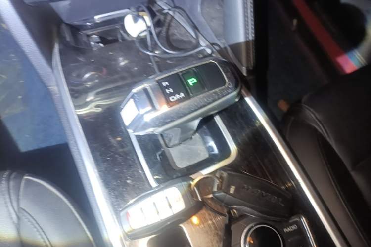 Used Haval H6 2018 Blue Label Sport Edition 1.5T Automatic Two-Wheel Drive Elite Model Gear Lever