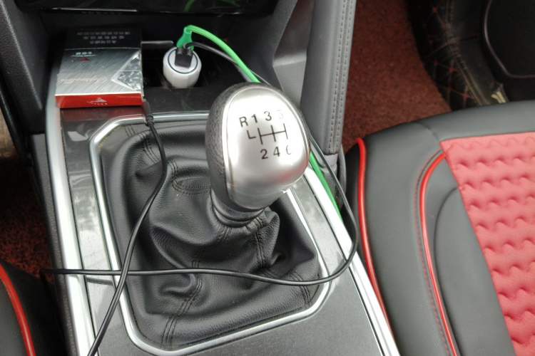 Used Haval H6 2018 Blue Label Sport Edition 1.5T Manual Two-Wheel Drive Elite Model Gear Lever