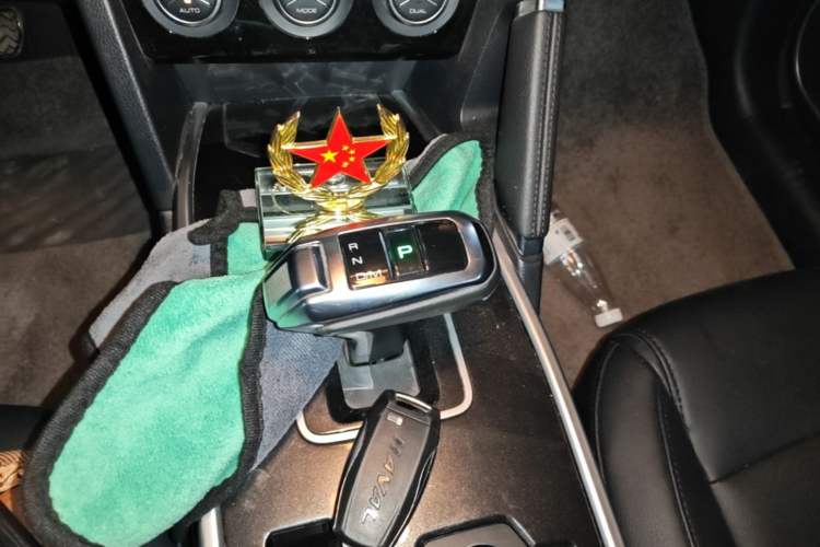 Used Haval H6 2018 Red-Label Sport Edition 1.5T Automatic Two-Wheel Drive Elite Model Gear Lever