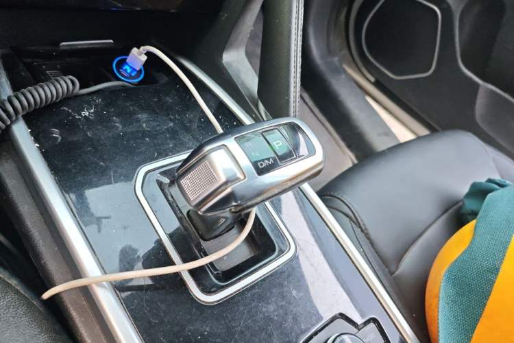 Used Haval H6 2018 Blue Label Sport Edition 1.5T Automatic Two-Wheel Drive Elite Model Gear Lever