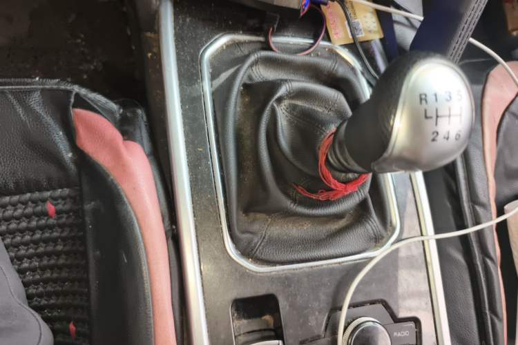 Used Haval H6 2018 Blue Label Sport Edition 1.5T Manual Two-Wheel Drive Elite Model Gear Lever