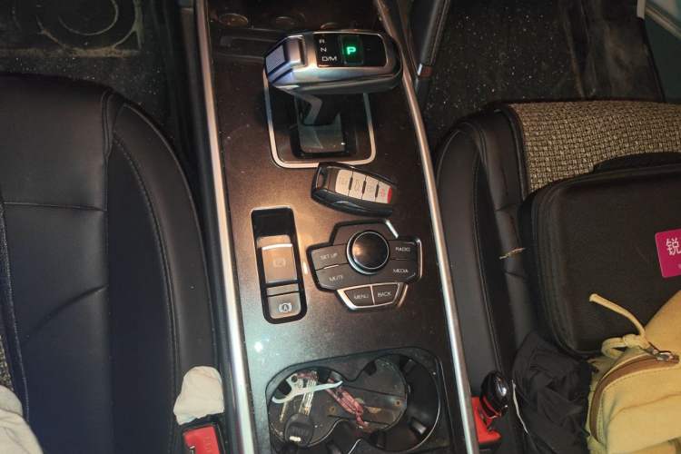 Used Haval H6 2018 Blue Label Sport Edition 1.5T Automatic Two-Wheel Drive Elite Model Gear Lever