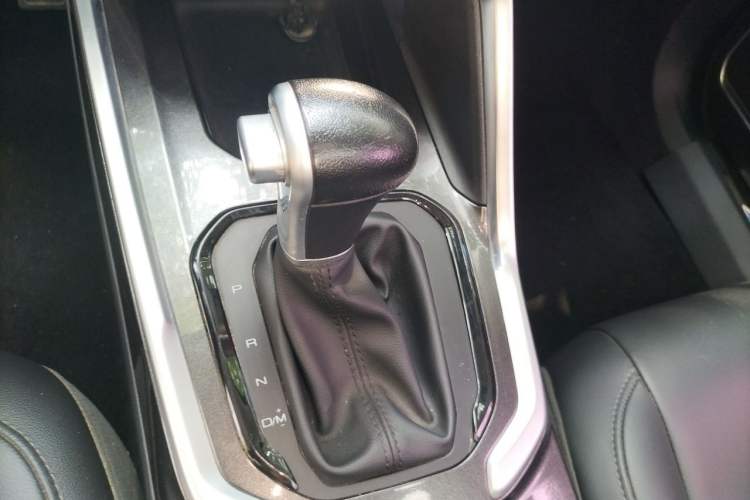 Used Haval H6 2018 Blue-Label 1.5T Automatic Luxury Model Gear Lever