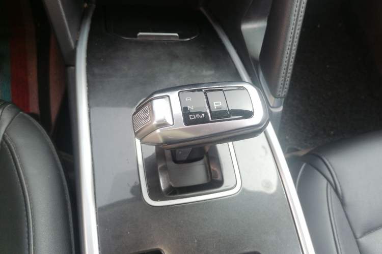 Used Haval H6 2018 Red-Label Sport Edition 1.5T Automatic Two-Wheel Drive Elite Model Gear Lever