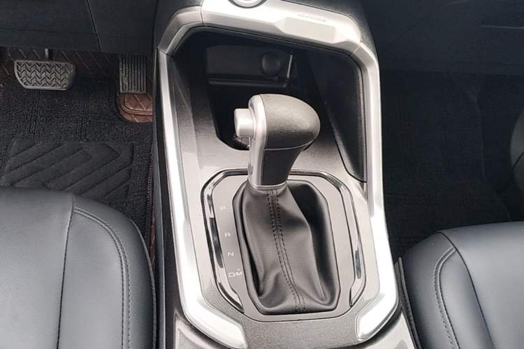 Used Haval H6 2018 Blue-Label 1.5T Automatic Luxury Model Gear Lever