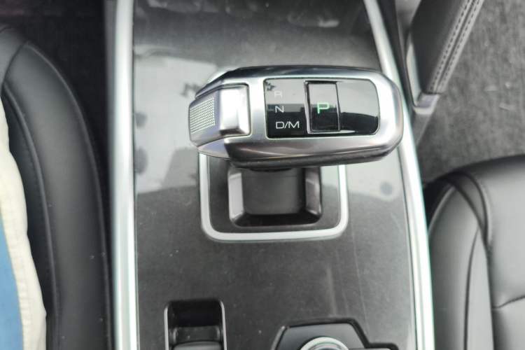 Used Haval H6 2018 Red-Label Sport Edition 1.5T Automatic Two-Wheel Drive Elite Model Gear Lever