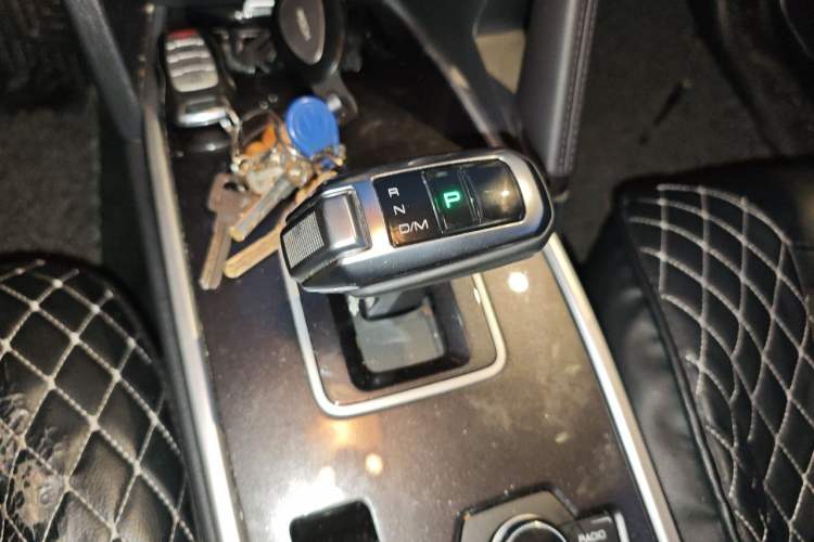 Used Haval H6 2018 Red-Label Sport Edition 1.5T Automatic Two-Wheel Drive Elite Model Gear Lever