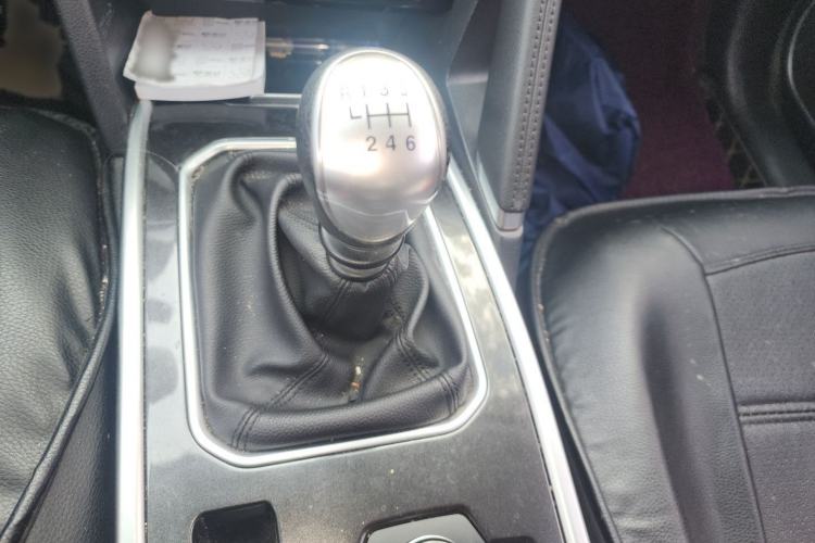 Used Haval H6 2018 Red-Label Sport Version 1.5T Manual Two-Wheel Drive Elite Model Gear Lever