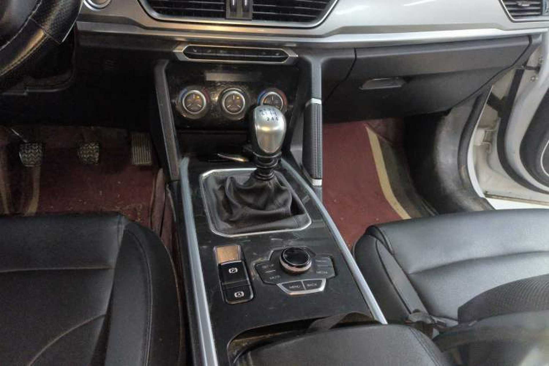 Used Haval H6 2018 Sport Edition 1.5T Manual Two-Wheel Drive Elite Model China V Standard Gear Lever
