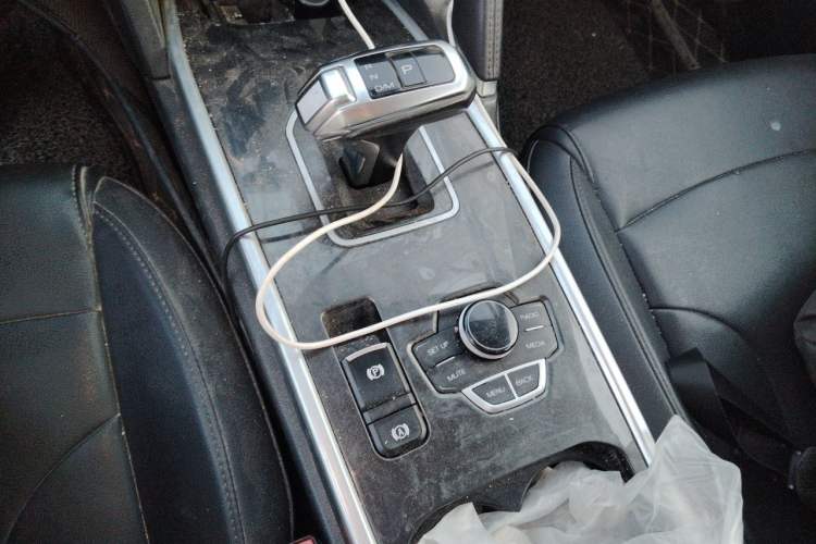 Used Haval H6 2018 Blue Label Sport Edition 1.5T Automatic Two-Wheel Drive Elite Model Gear Lever