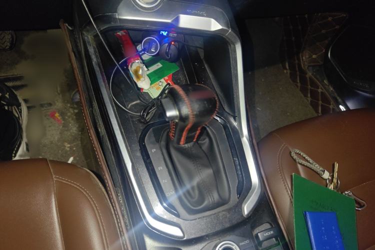 Used Haval H6 2018 Blue-Label 1.5T Automatic Luxury Model Gear Lever