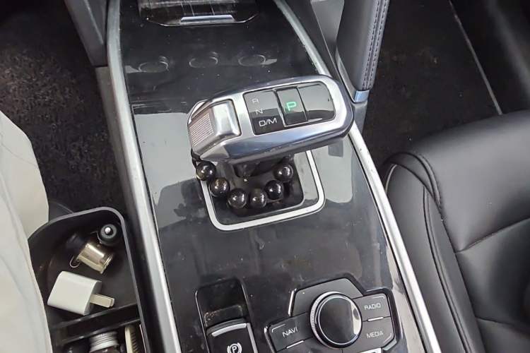 Used Haval H6 2018 Blue Label Sport Edition 1.5T Automatic Two-Wheel Drive Prestige Model Gear Lever