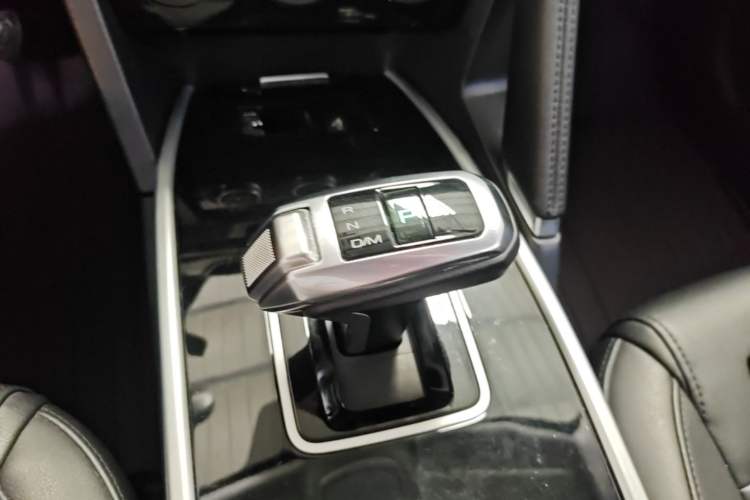 Used Haval H6 2018 Blue Label Sport Edition 1.5T Automatic Two-Wheel Drive Elite Model Gear Lever