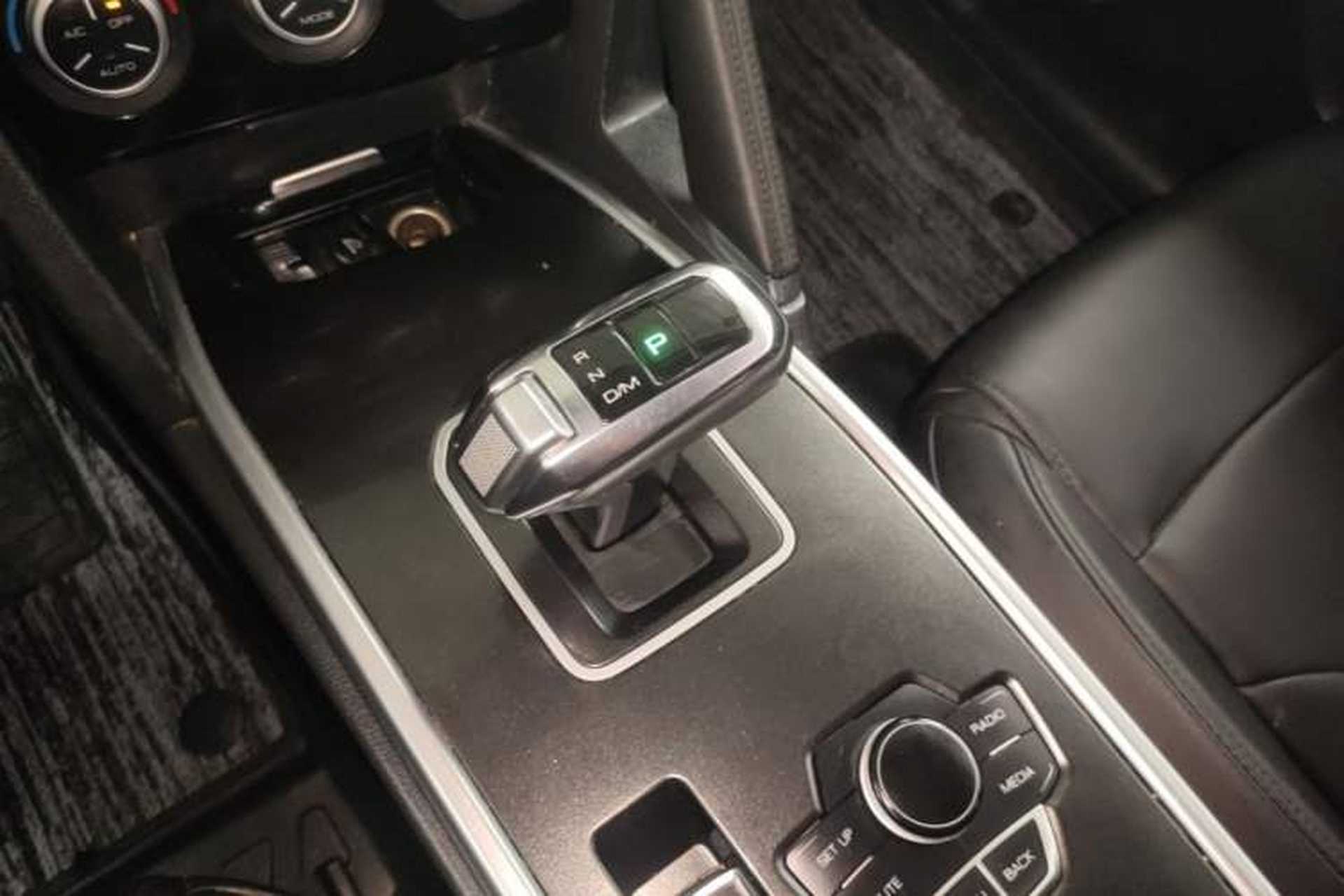 Used Haval H6 2018 Blue Label Sport Edition 1.5T Automatic Two-Wheel Drive Elite Model Gear Lever