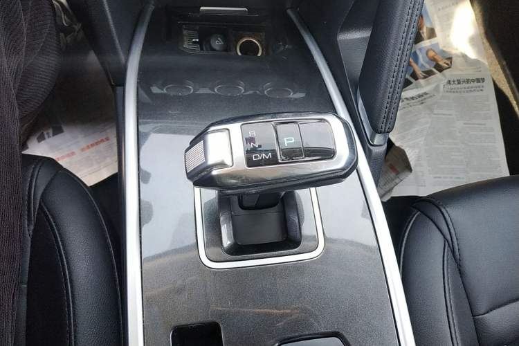 Used Haval H6 2018 Red-Label Sport Edition 1.5T Automatic Two-Wheel Drive Elite Model Gear Lever