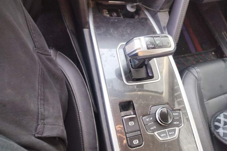Used Haval H6 2018 Sport Edition 1.5T Automatic Two-Wheel Drive Elite Model China V Standard Gear Lever