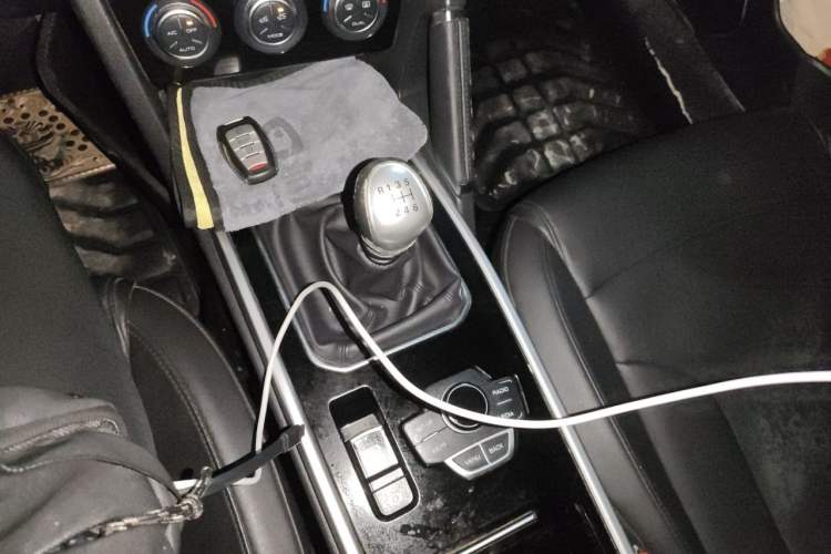 Used Haval H6 2018 Blue Label Sport Edition 1.5T Manual Two-Wheel Drive Elite Model Gear Lever