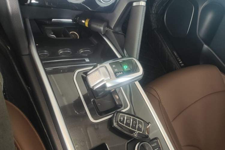 Used Haval H6 2018 Blue Label Sport Edition 1.5T Automatic Two-Wheel Drive Elite Model Gear Lever