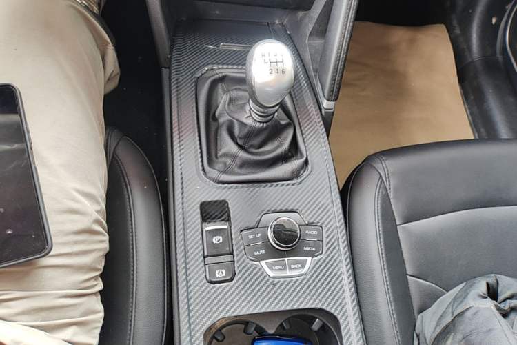 Used Haval H6 2018 Sport Edition 1.5T Manual Two-Wheel Drive Elite Model China V Standard Gear Lever