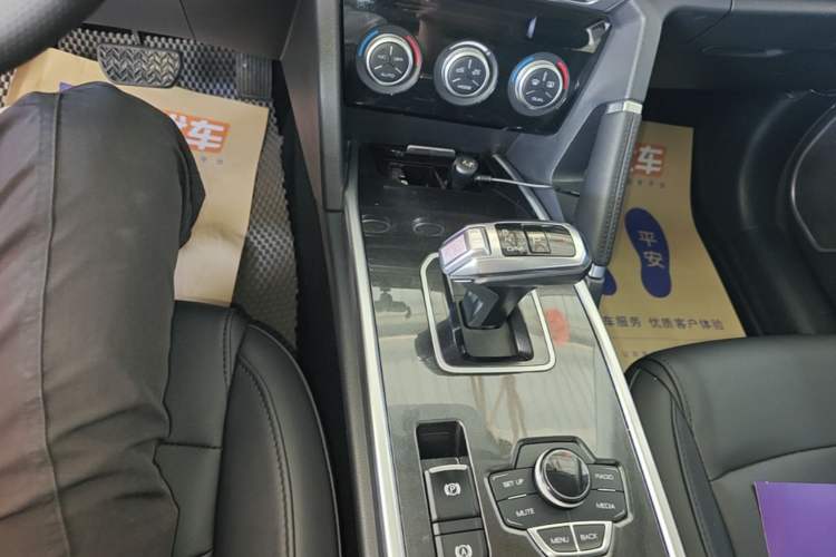 Used Haval H6 2018 Blue Label Sport Edition 1.5T Automatic Two-Wheel Drive Elite Model Gear Lever