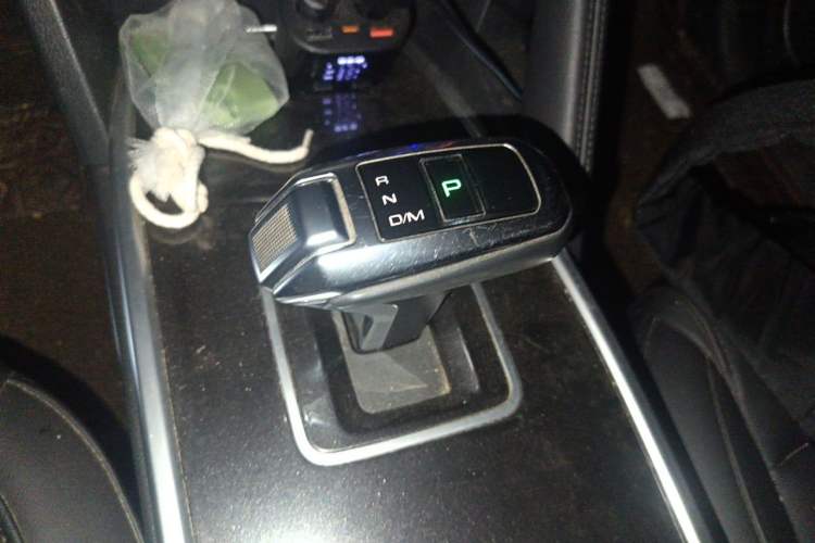 Used Haval H6 2018 Red-Label Sport Edition 1.5T Automatic Two-Wheel Drive Elite Model Gear Lever