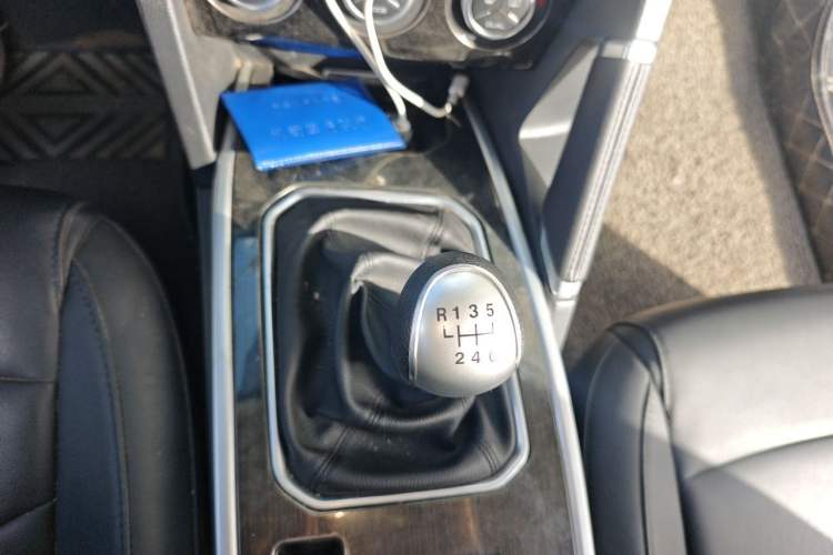 Used Haval H6 2018 Red-Label Sport Version 1.5T Manual Two-Wheel Drive Elite Model Gear Lever