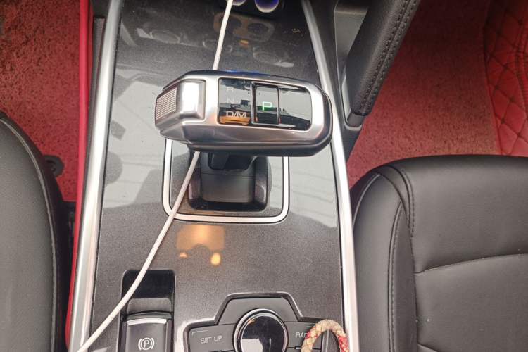 Used Haval H6 2018 Red-Label Sport Edition 1.5T Automatic Two-Wheel Drive Elite Model Gear Lever