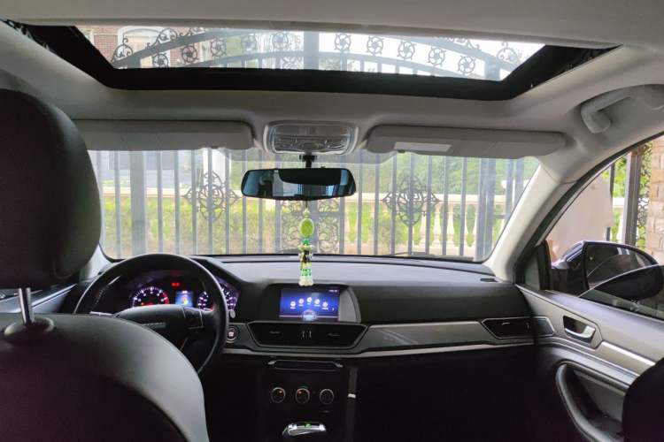Used Haval H6 2018 Sport Edition 1.5T Automatic Two-Wheel Drive Elite Model China V Standard Headliner