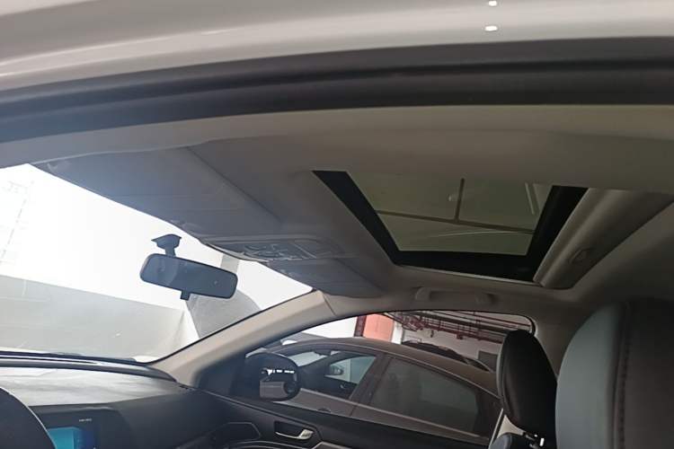 Used Haval H6 2018 Blue Label Sport Edition 1.5T Automatic Two-Wheel Drive Elite Model Headliner