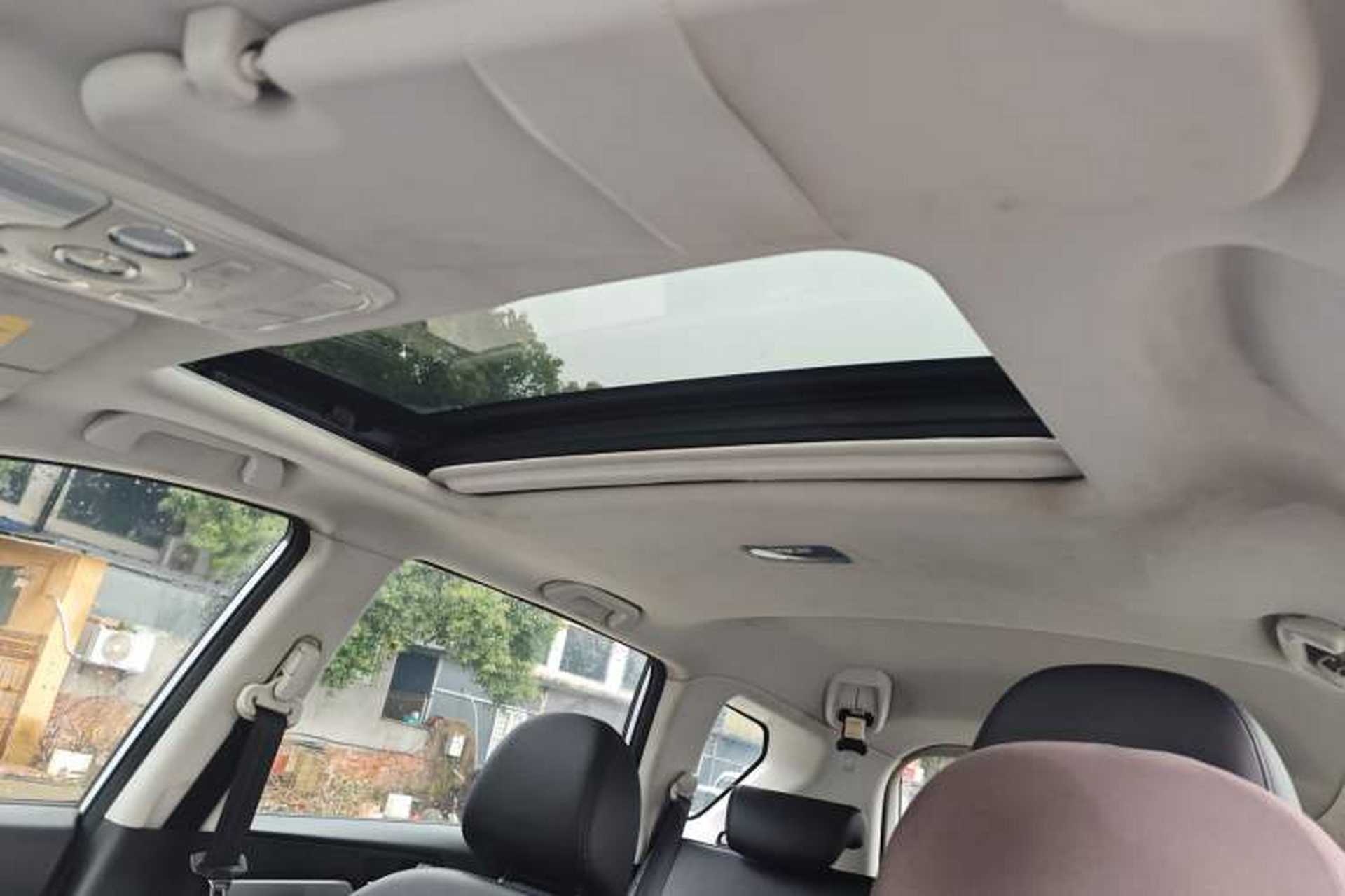 Used Haval H6 2018 Red-Label Sport Version 1.5T Manual Two-Wheel Drive Elite Model Headliner