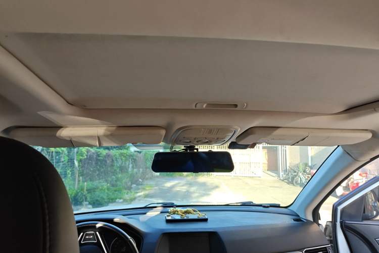 Used Haval H6 2018 Red-Label Sport Version 1.5T Manual Two-Wheel Drive Elite Model Headliner