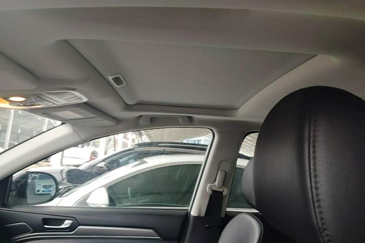Used Haval H6 2018 Blue Label Sport Edition 1.5T Automatic Two-Wheel Drive Elite Model Headliner