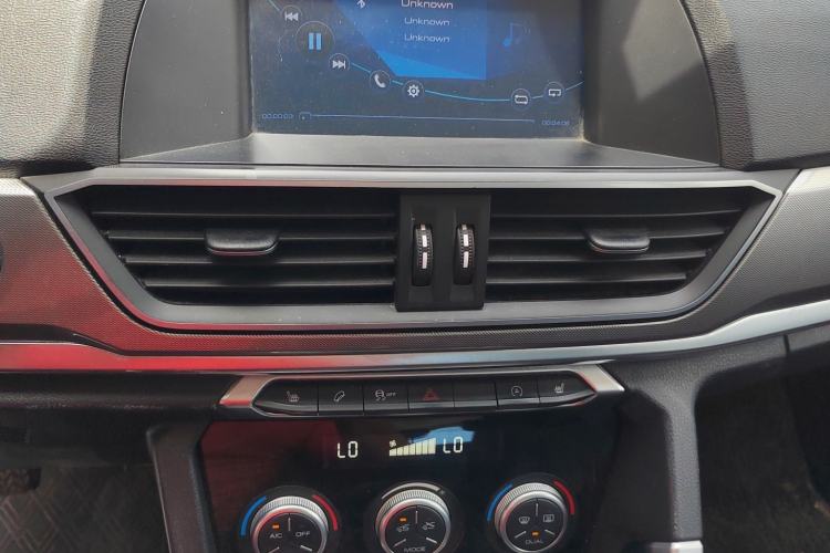 Used Haval H6 2018 Red-Label Sport Version 1.5T Manual Two-Wheel Drive Elite Model Interior 1