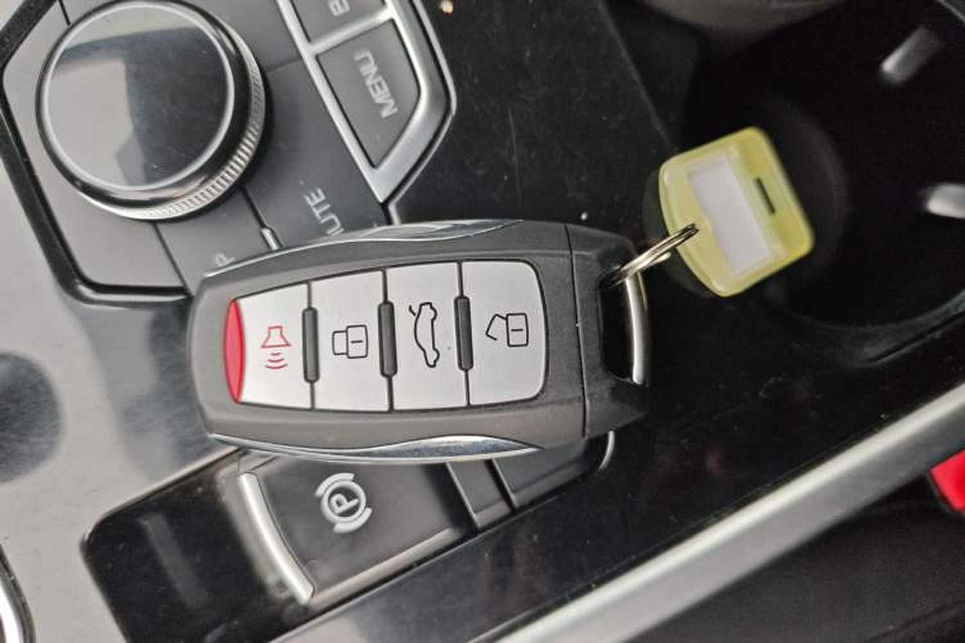 Used Haval H6 2018 Red-Label Sport Version 1.5T Manual Two-Wheel Drive Elite Model Interior 1