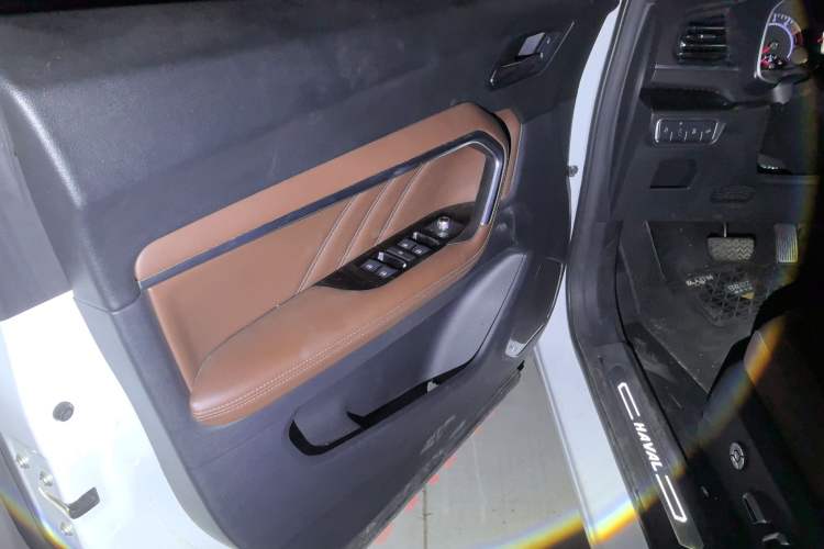 Used Haval H6 2018 Blue Label 2.0T Automatic Luxury Model Interior 2