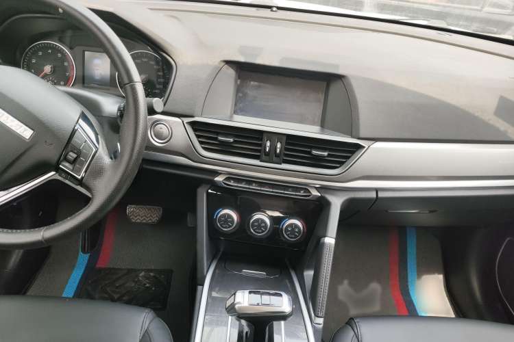 Used Haval H6 2018 Sport Edition 1.5T Automatic Two-Wheel Drive Elite Model China V Standard Interior 3