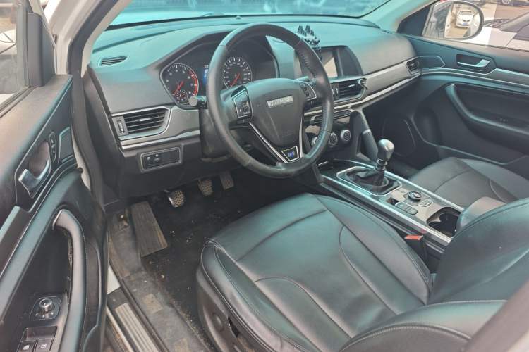 Used Haval H6 2018 Blue Label Sport Edition 1.5T Manual Two-Wheel Drive Elite Model Interior 3