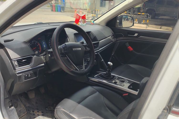 Used Haval H6 2018 Red-Label Sport Version 1.5T Manual Two-Wheel Drive Elite Model Interior 4