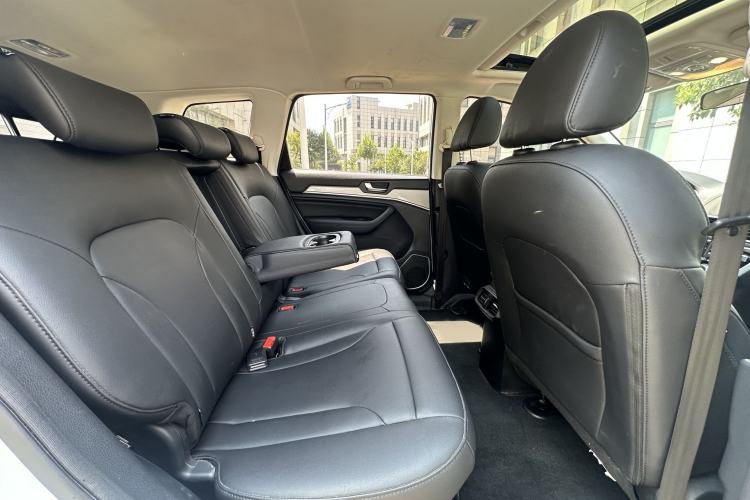 Used Haval H6 2018 Red-Label Sport Version 1.5T Manual Two-Wheel Drive Elite Model Interior 4