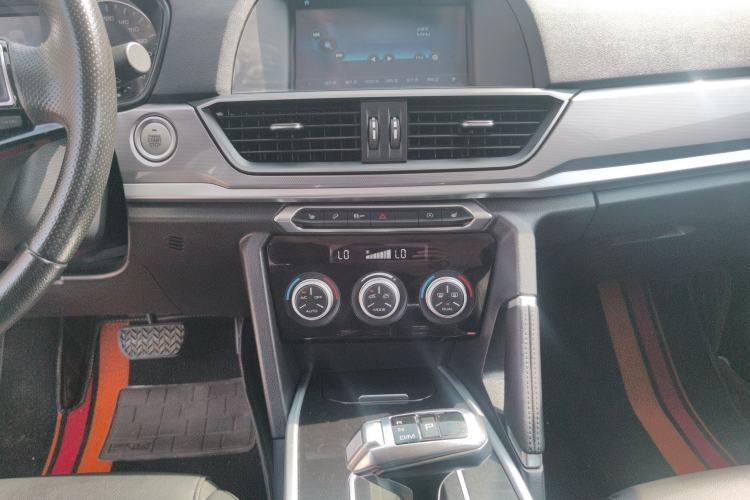 Used Haval H6 2018 Blue Label Sport Edition 1.5T Automatic Two-Wheel Drive Elite Model Interior 4