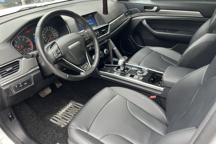 Used Haval H6 2018 Red-Label Sport Edition 1.5T Automatic Two-Wheel Drive Prestige Model Interior 4