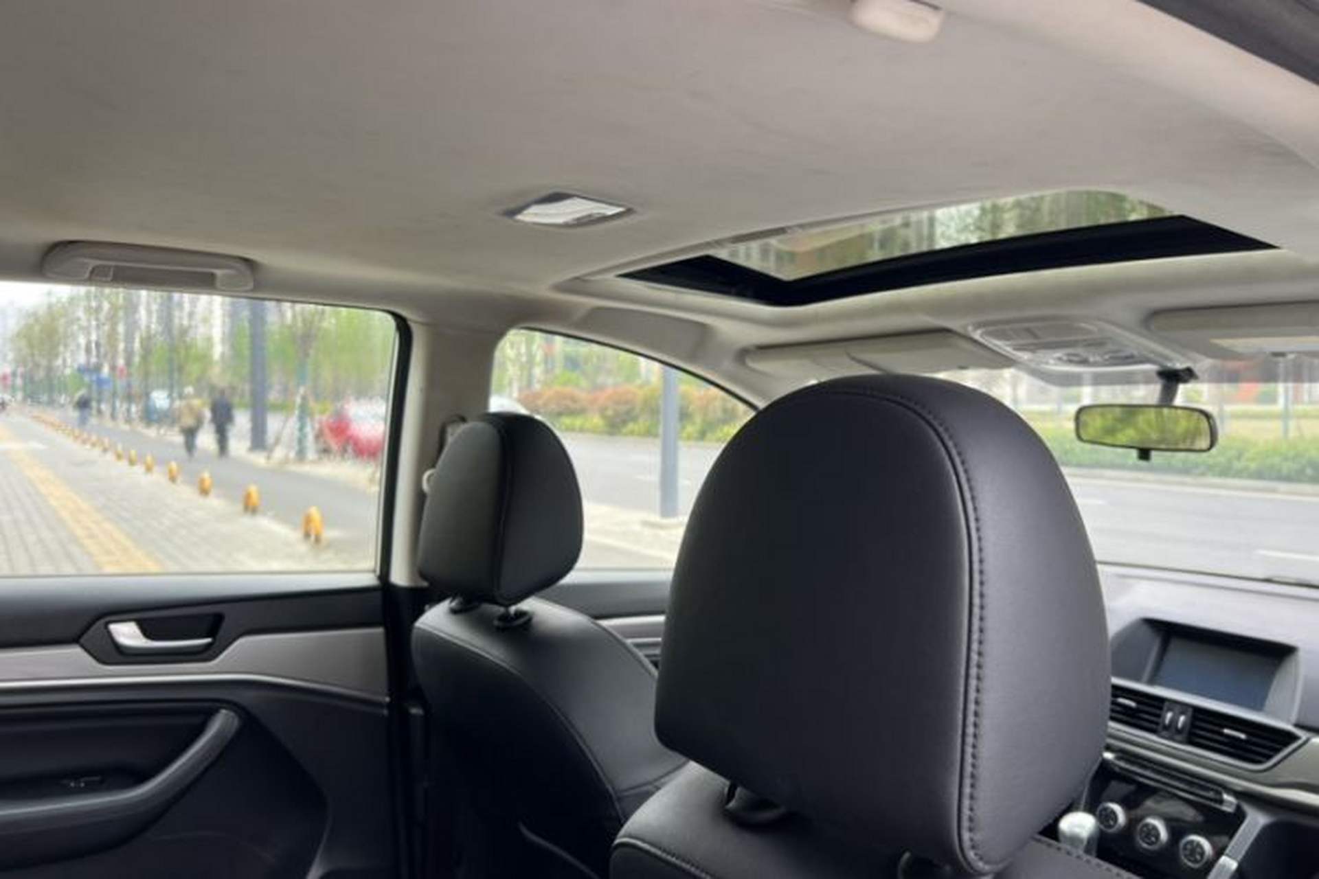 Used Haval H6 2018 Red-Label Sport Version 1.5T Manual Two-Wheel Drive Elite Model Interior 5