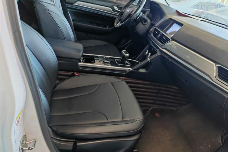Used Haval H6 2018 Red-Label Sport Edition 1.5T Automatic Two-Wheel Drive Elite Model Interior 5