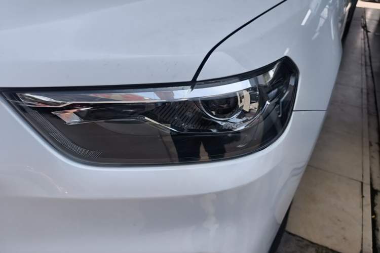 Used Haval H6 2018 Sport Edition 1.5T Automatic Two-Wheel Drive Elite Model China V Standard Left Front Headlight
