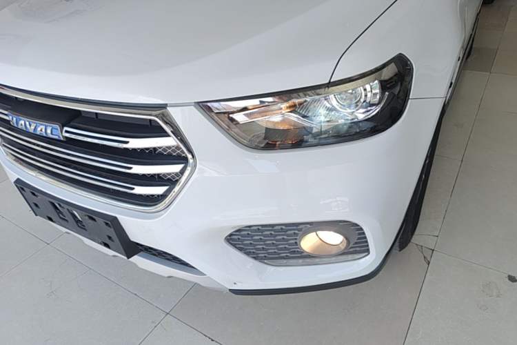 Used Haval H6 2018 Blue Label Sport Edition 1.5T Automatic Two-Wheel Drive Elite Model Left Front Headlight