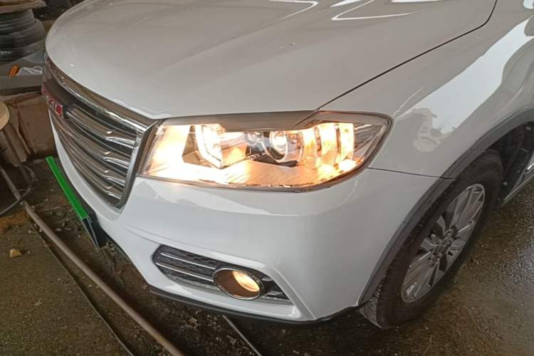 Used Haval H6 2018 Red-Label Sport Edition 1.5T Automatic Two-Wheel Drive Elite Model Left Front Headlight