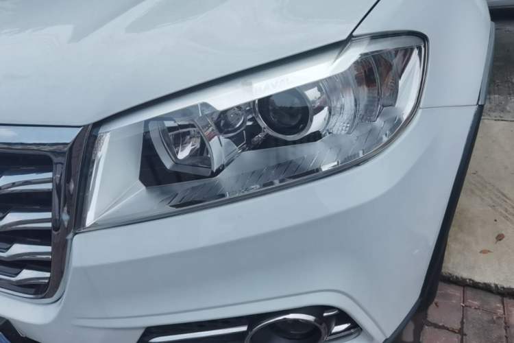 Used Haval H6 2018 Red-Label Sport Edition 1.5T Automatic Two-Wheel Drive Elite Model Left Front Headlight
