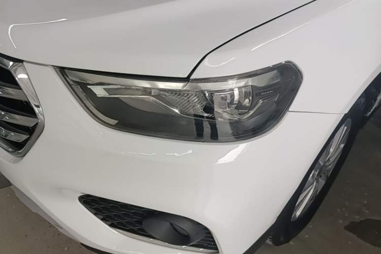 Used Haval H6 2018 Blue Label Sport Edition 1.5T Automatic Two-Wheel Drive Elite Model Left Front Headlight